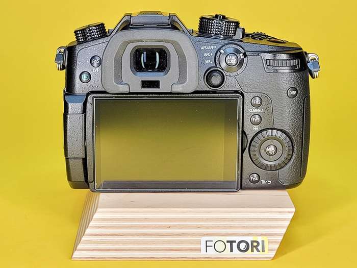 Panasonic Lumix DMC-GH5 | V-log | Wh0ad001685