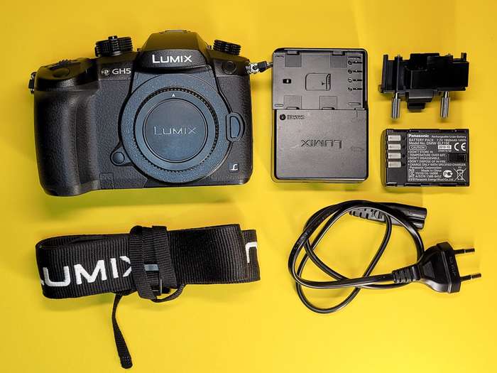 Panasonic Lumix DMC-GH5 | V-log | Wh0ad001685