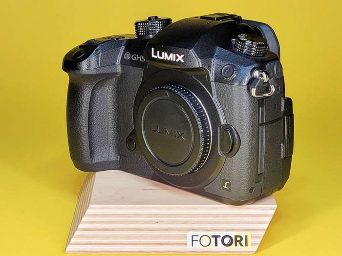 Panasonic Lumix DMC-GH5 | V-log | Wh0ad001685