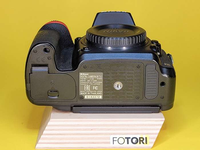 Nikon D750 | 6143372