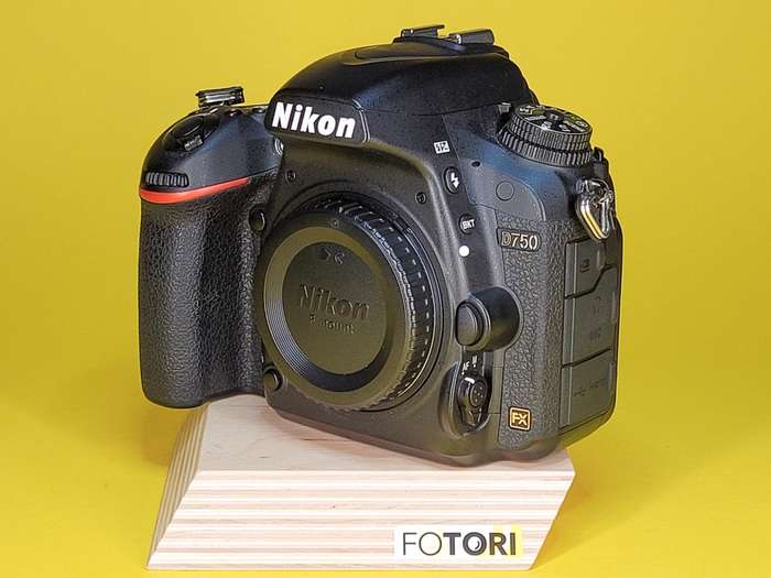 Nikon D750 | 6143372
