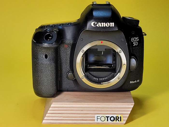 Canon EOS 5D Mark III | 43023002882