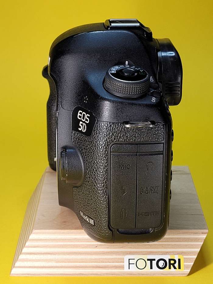 Canon EOS 5D Mark III | 43023002882