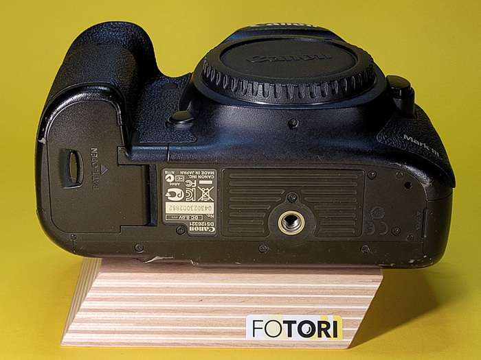 Canon EOS 5D Mark III | 43023002882