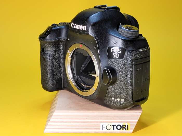 Canon EOS 5D Mark III | 43023002882