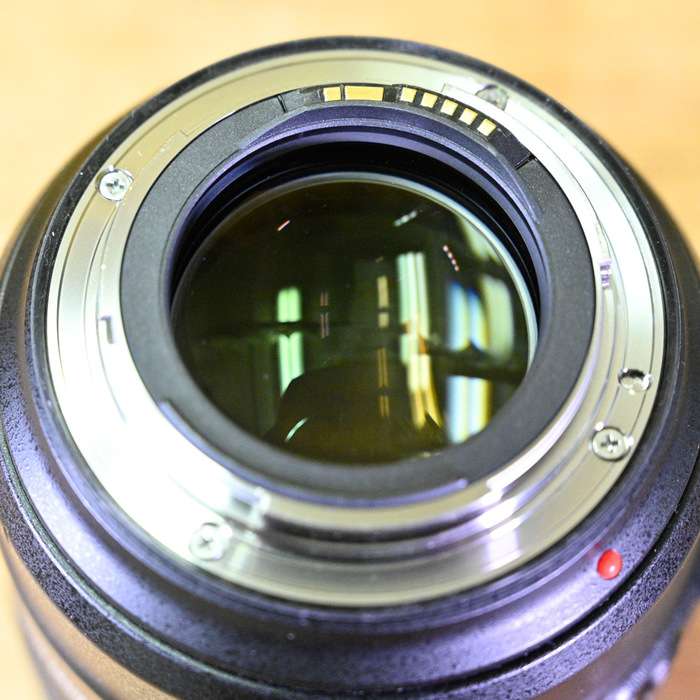 Canon EF 85mm f/1.4 L IS USM