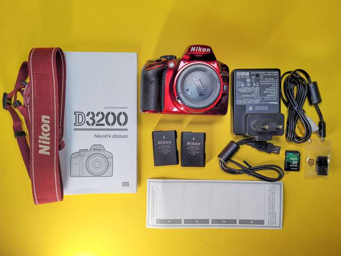 Set Nikon D3200 + 18-55 mm f/3,5-5,6 G AF | 2x baterie + 32 GB karta |  6119444  | 51936370