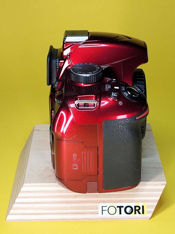 Set Nikon D3200 + 18-55 mm f/3,5-5,6 G AF | 2x baterie + 32 GB karta |  6119444  | 51936370