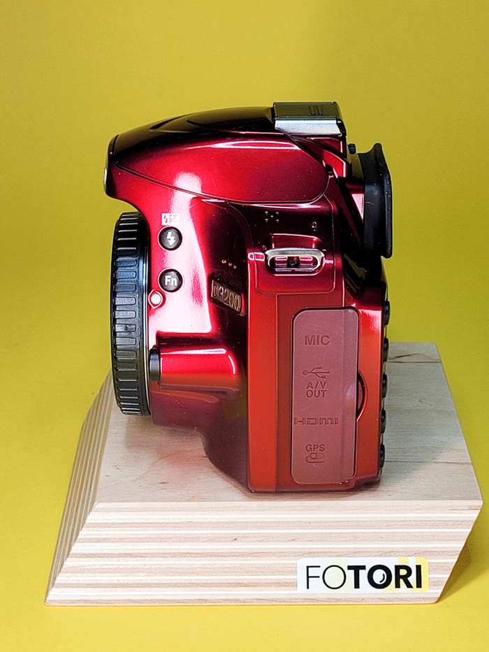 Set Nikon D3200 + 18-55 mm f/3,5-5,6 G AF | 2x baterie + 32 GB karta |  6119444  | 51936370