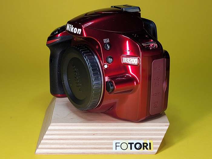 Set Nikon D3200 + 18-55 mm f/3,5-5,6 G AF | 2x baterie + 32 GB karta |  6119444  | 51936370