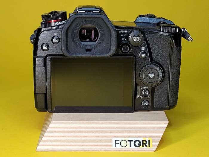 Panasonic Lumix DC-G9 + battery grip DMW-BGG9