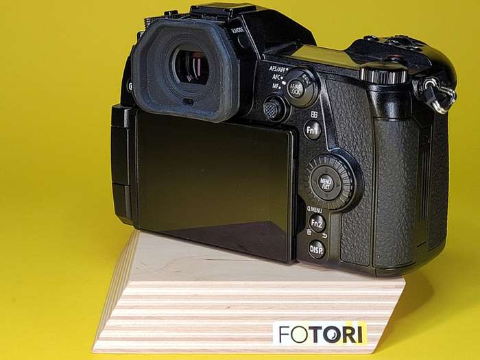 Panasonic Lumix DC-G9 + battery grip DMW-BGG9