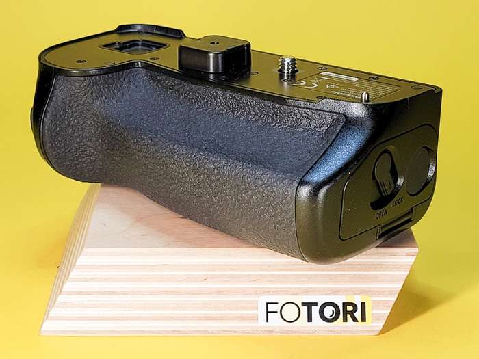 Panasonic Lumix DC-G9 + battery grip DMW-BGG9