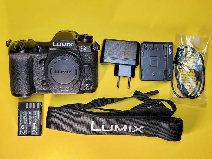 Panasonic Lumix DC-G9 + battery grip DMW-BGG9