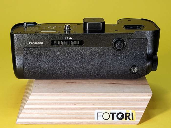 Panasonic Lumix DC-G9 + battery grip DMW-BGG9