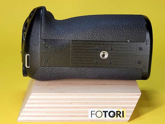 Panasonic Lumix DC-G9 + battery grip DMW-BGG9