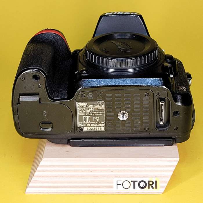 Nikon D750 + neorig. baterie | 6023518