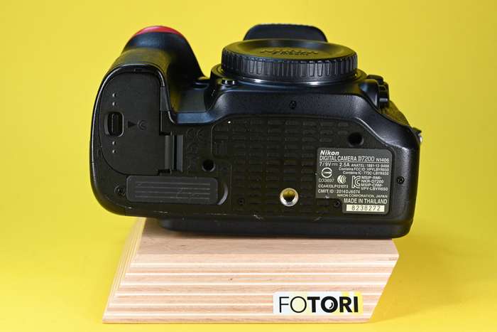 Nikon D7200  | 8238272