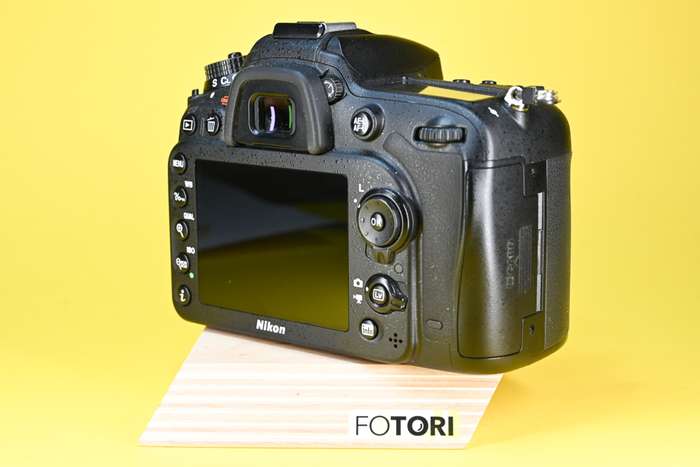 Nikon D7100 | 4597737