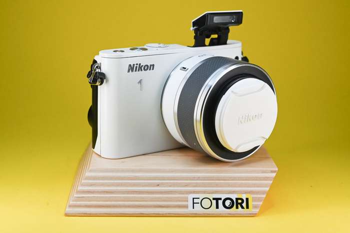 Nikon 1 J3 + Nikon 10-30mm VR | 52005576