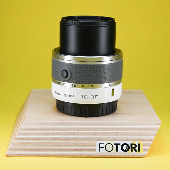 Nikon 1 J3 + Nikon 10-30mm VR | 52005576