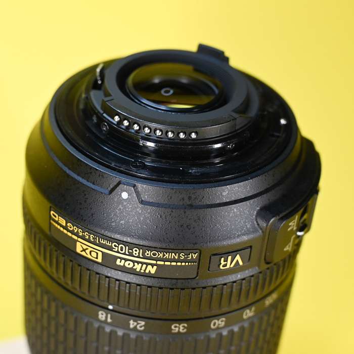 Nikon 18-105mm f/3,5-5,6 AF-S DX G ED VR | 42931116