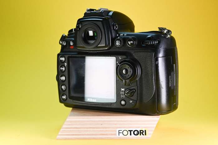 Nikon D700 | 2122140