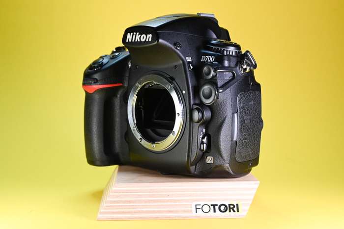 Nikon D700 | 2122140