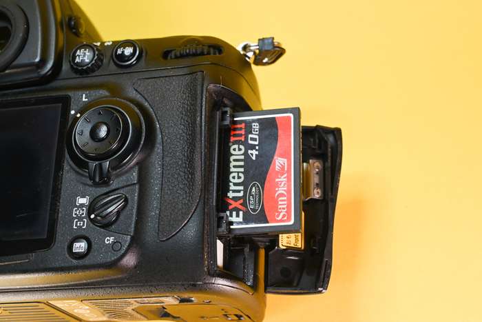 Nikon D700 | 2122140