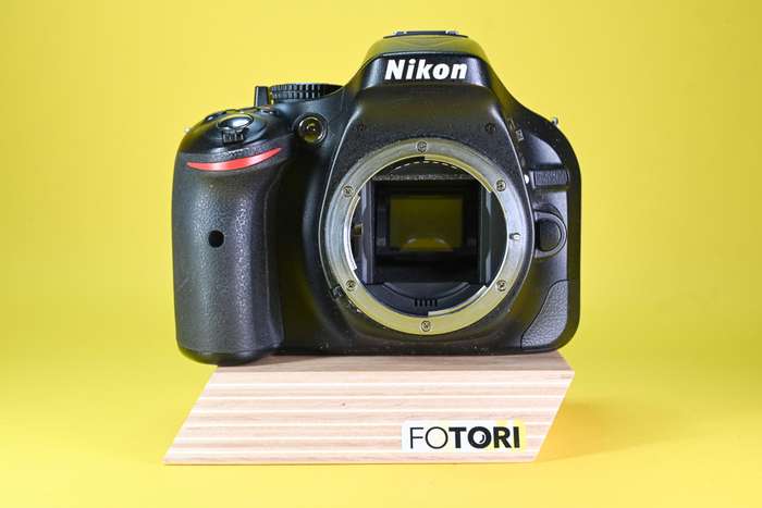 Nikon D5200 | 4696800