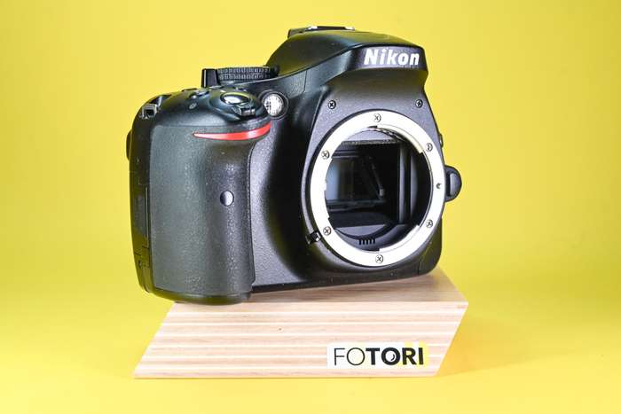 Nikon D5200 | 4696800