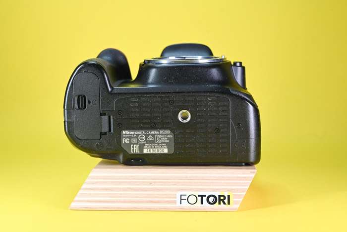 Nikon D5200 | 4696800