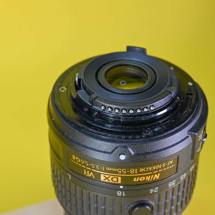 Nikon 18-55mm f/3,5-5,6 G VR II AF-S DX | 21914250