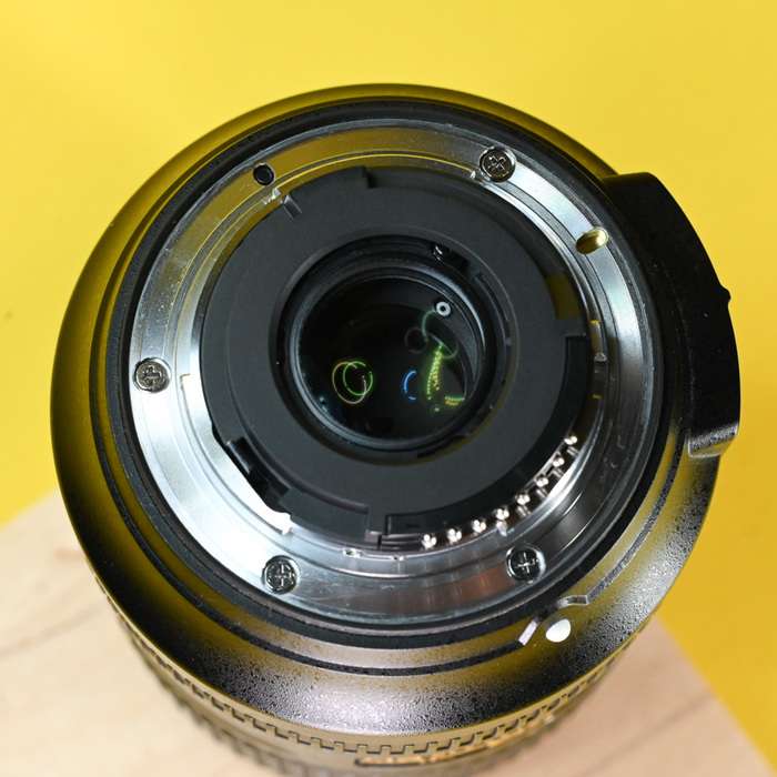 Nikon 18-300mm f/3,5-6,3 AF-S DX G ED VR | 2076661
