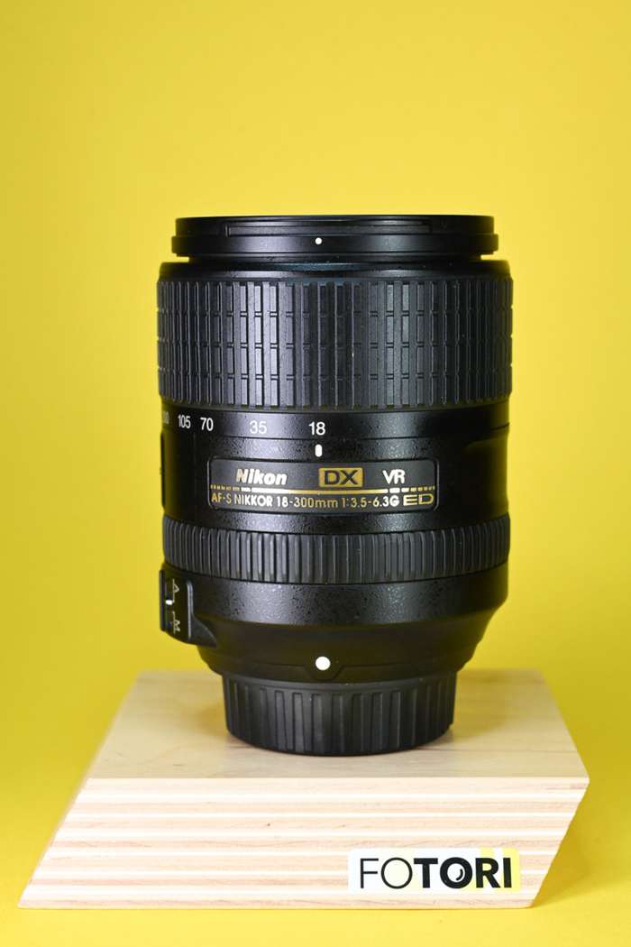 Nikon 18-300mm f/3,5-6,3 AF-S DX G ED VR | 2076661