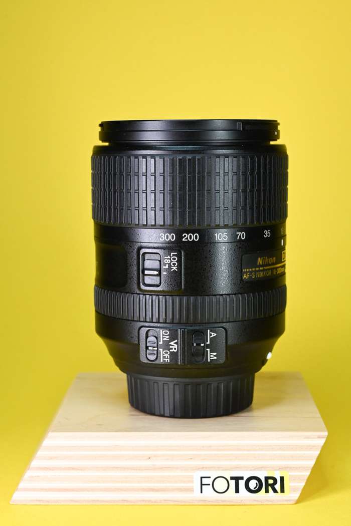 Nikon 18-300mm f/3,5-6,3 AF-S DX G ED VR | 2076661