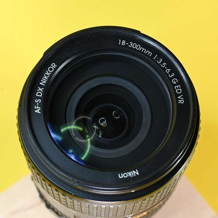 Nikon 18-300mm f/3,5-6,3 AF-S DX G ED VR | 2076661