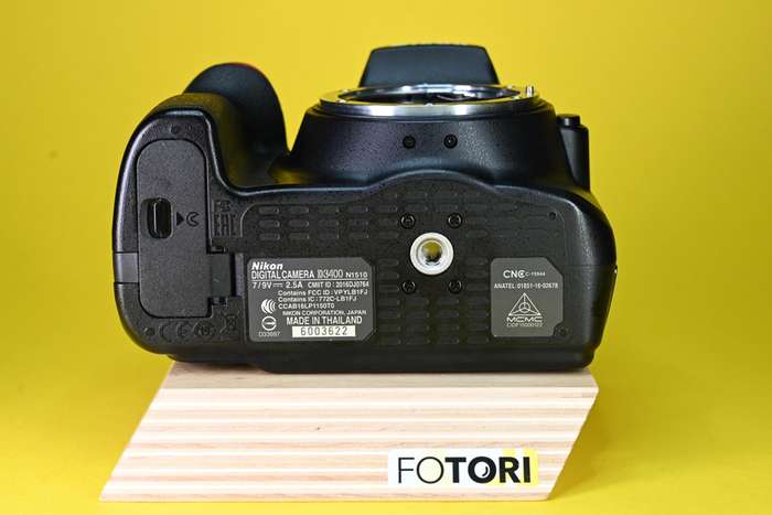 Set Nikon D3400 + 18-55 mm f/3,5-5,6 G AF-P DX VR + Sony 4GB karta | 6003622 | 20424443