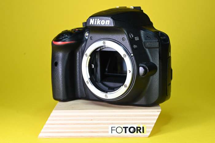 Set Nikon D3400 + 18-55 mm f/3,5-5,6 G AF-P DX VR + Sony 4GB karta | 6003622 | 20424443