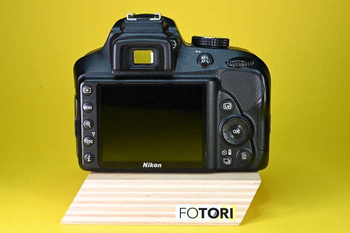 Set Nikon D3400 + 18-55 mm f/3,5-5,6 G AF-P DX VR + Sony 4GB karta | 6003622 | 20424443