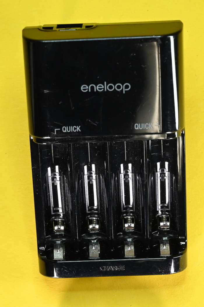 Panasonic Eneloop nabíječka baterií