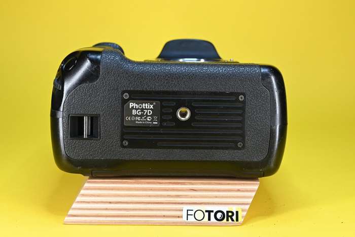 Canon EOS 7D + Bateriový grip Phottix BG-7D | 2481233148