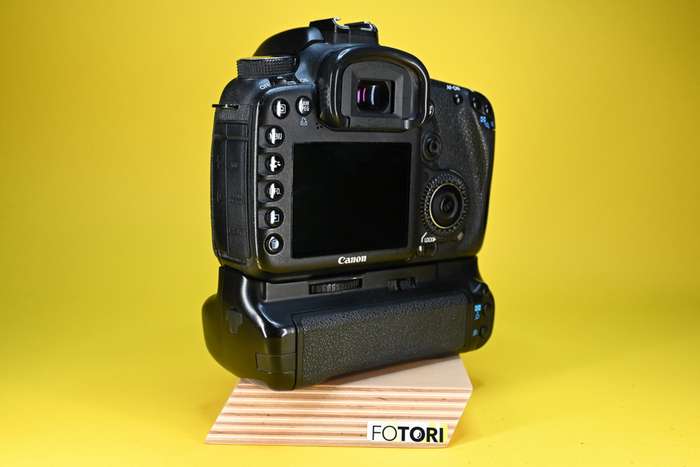 Canon EOS 7D + Bateriový grip Phottix BG-7D | 2481233148