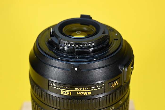 Nikon 18-105mm f/3,5-5,6 AF-S DX G ED VR | 42867092