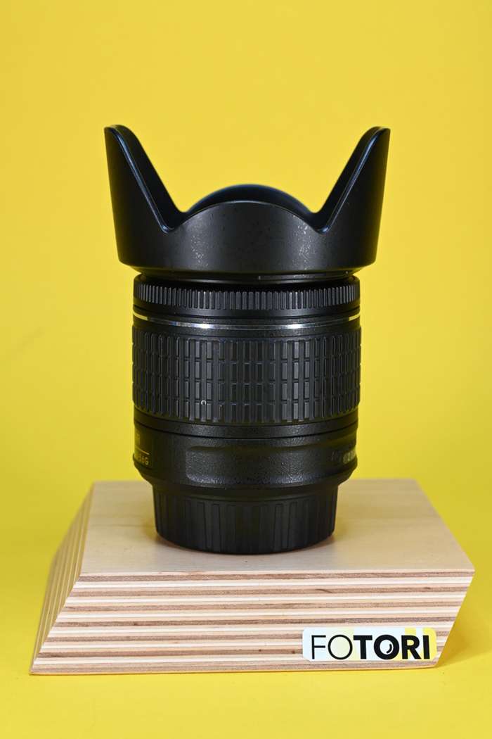 Nikon 18-55 mm f/3,5-5,6 G AF-P DX VR | 23325096