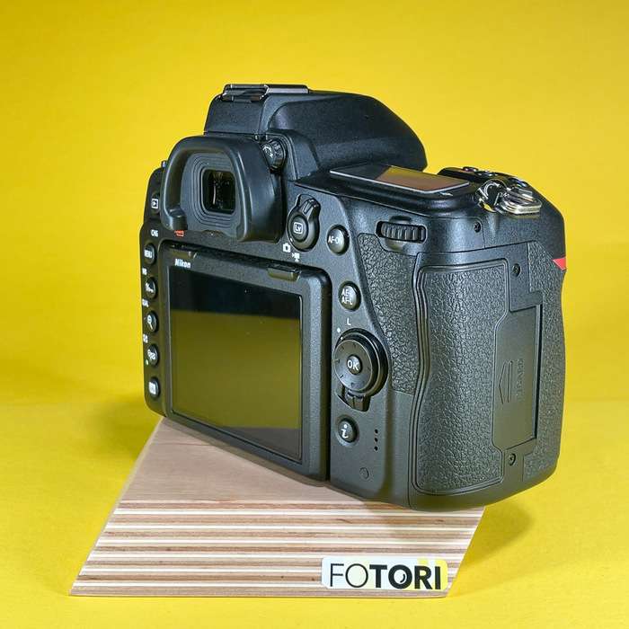 Nikon D780 | 6005328