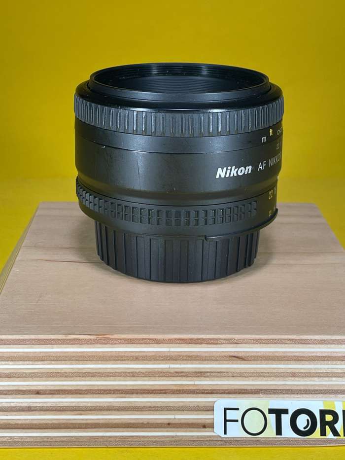 Nikon 50 mm f/1,8 AF NIKKOR D | 631692