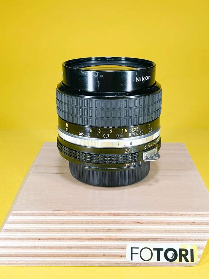 Nikon 24mm f/2 | 238573