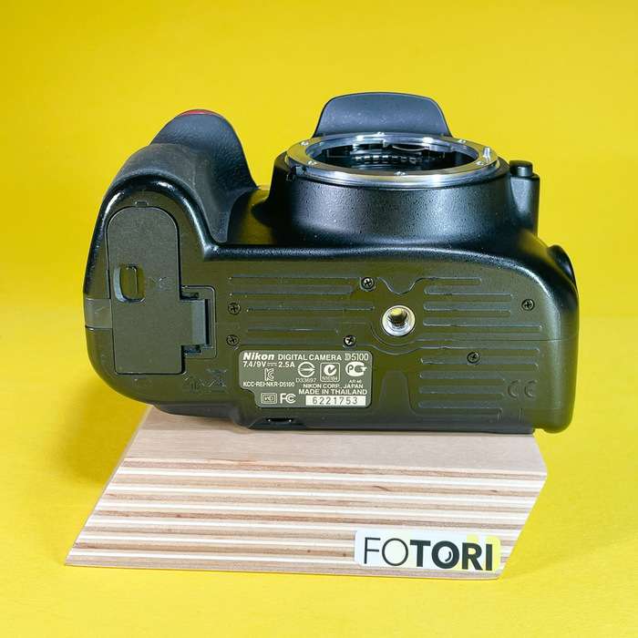 Nikon D5100 | 6221753