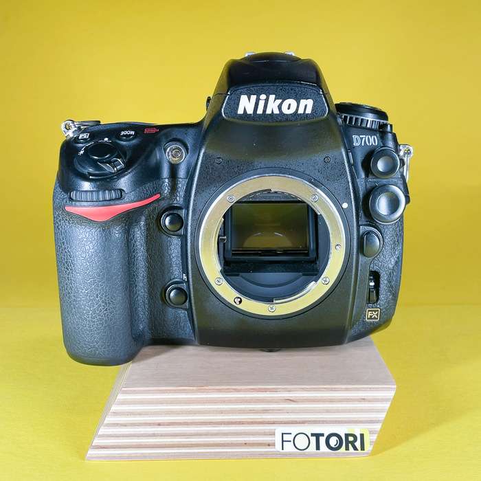 Nikon D700 + grip | 2318553